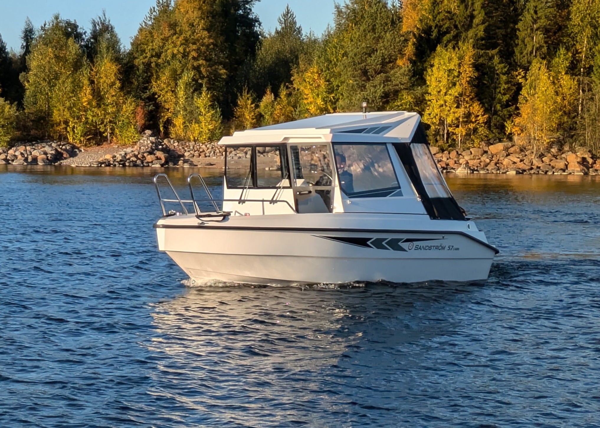 Sandström Ultra 57 Cabin - Kvarnbackens Båt AB
