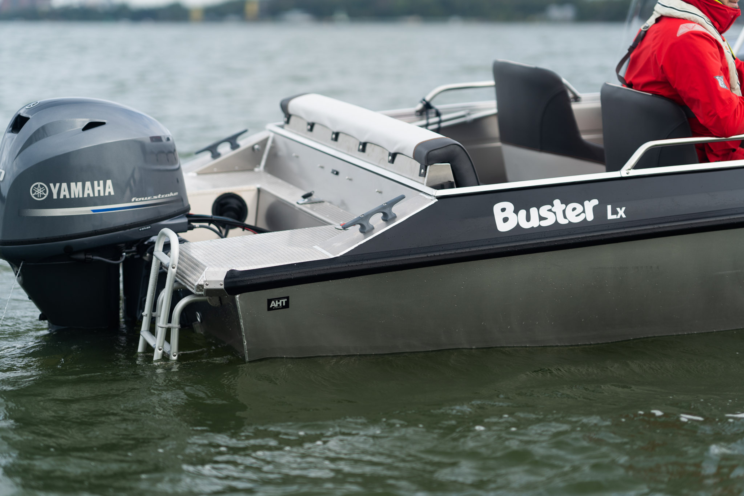 Buster Lx - Kvarnbackens Båt AB