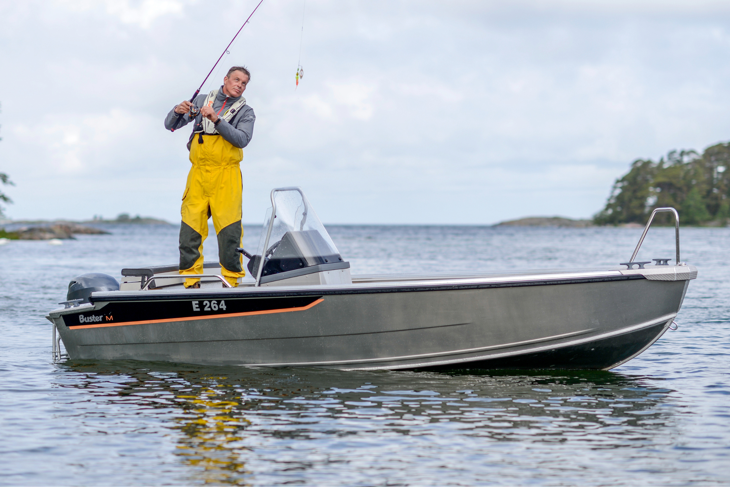 Buster M1 - Kvarnbackens Båt AB