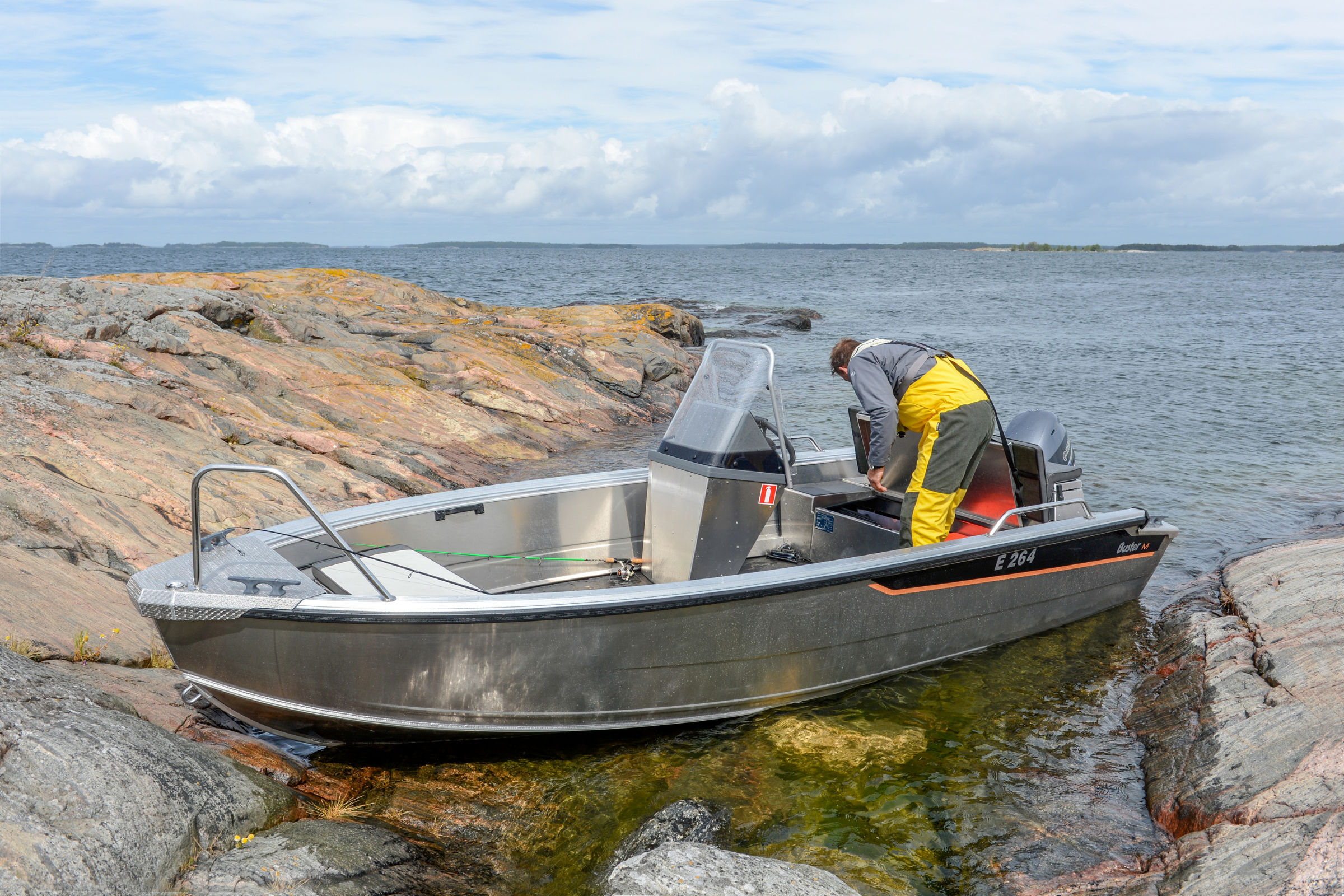 Buster M1 - Kvarnbackens Båt AB