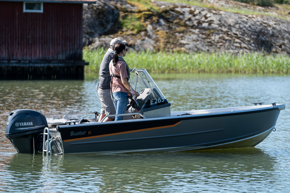 Buster S1 - Kvarnbackens Båt AB