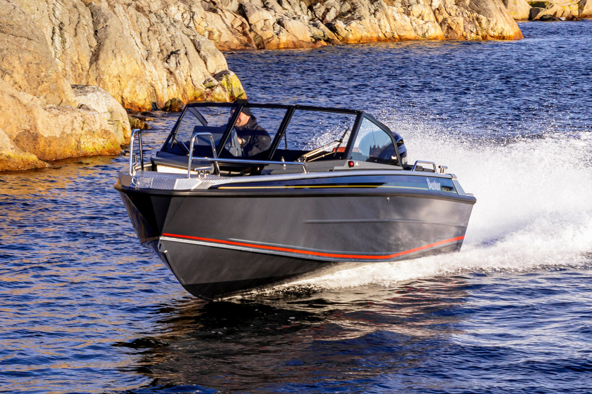 Buster XXL Vmax - Kvarnbackens Båt AB