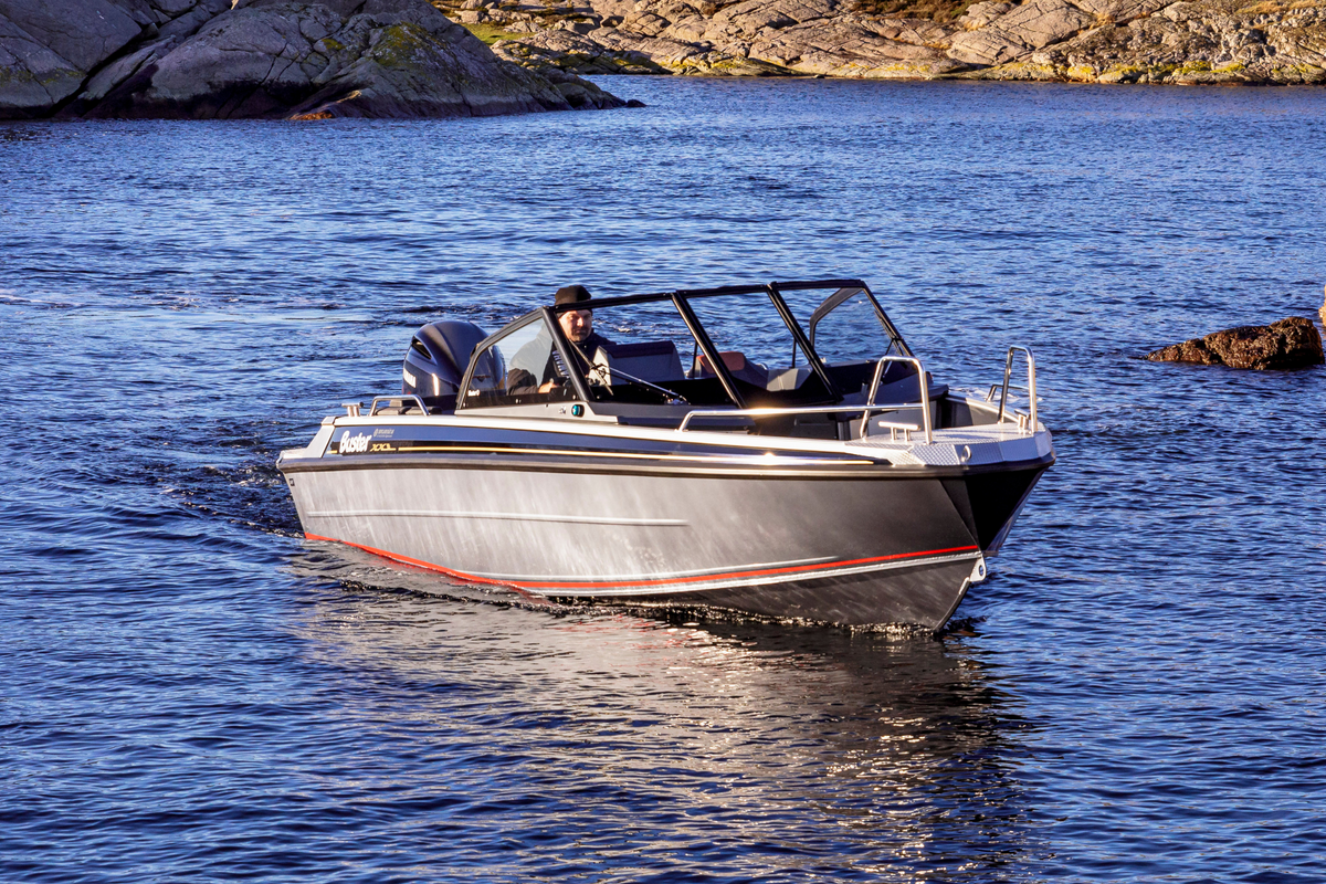 Buster XXL Vmax - Kvarnbackens Båt AB