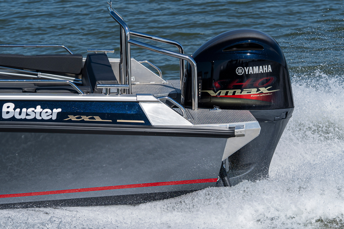 Buster XXL Vmax - Kvarnbackens Båt AB