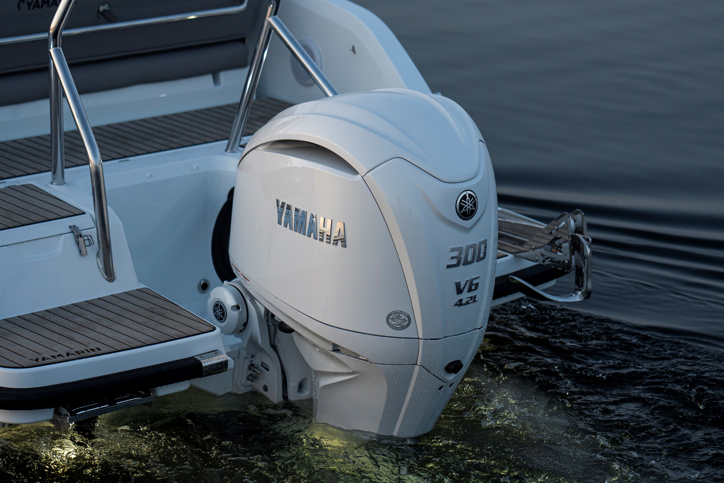 Yamaha F300 - Kvarnbackens Båt AB