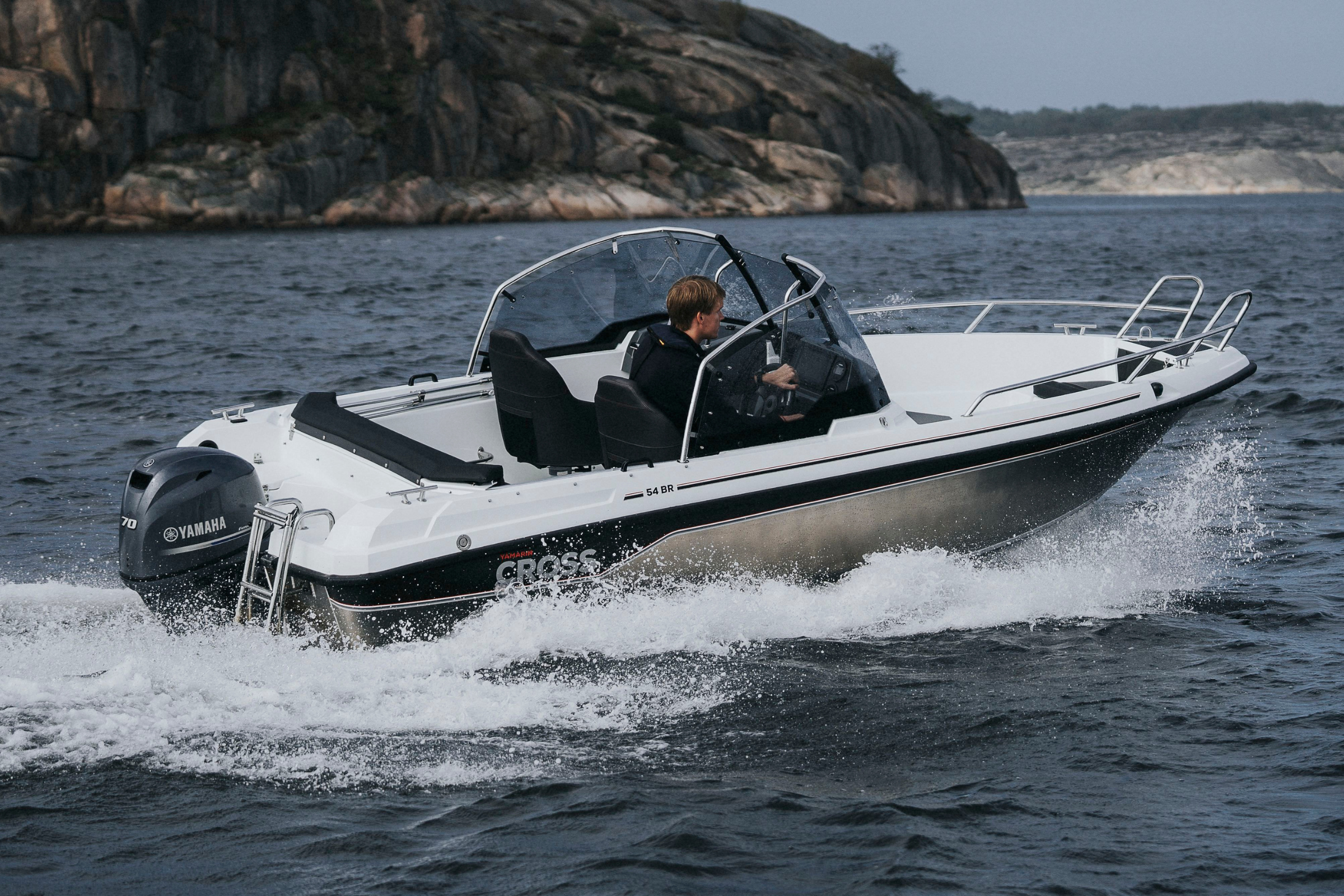 Yamarin Cross 54 BR - Kvarnbackens Båt AB