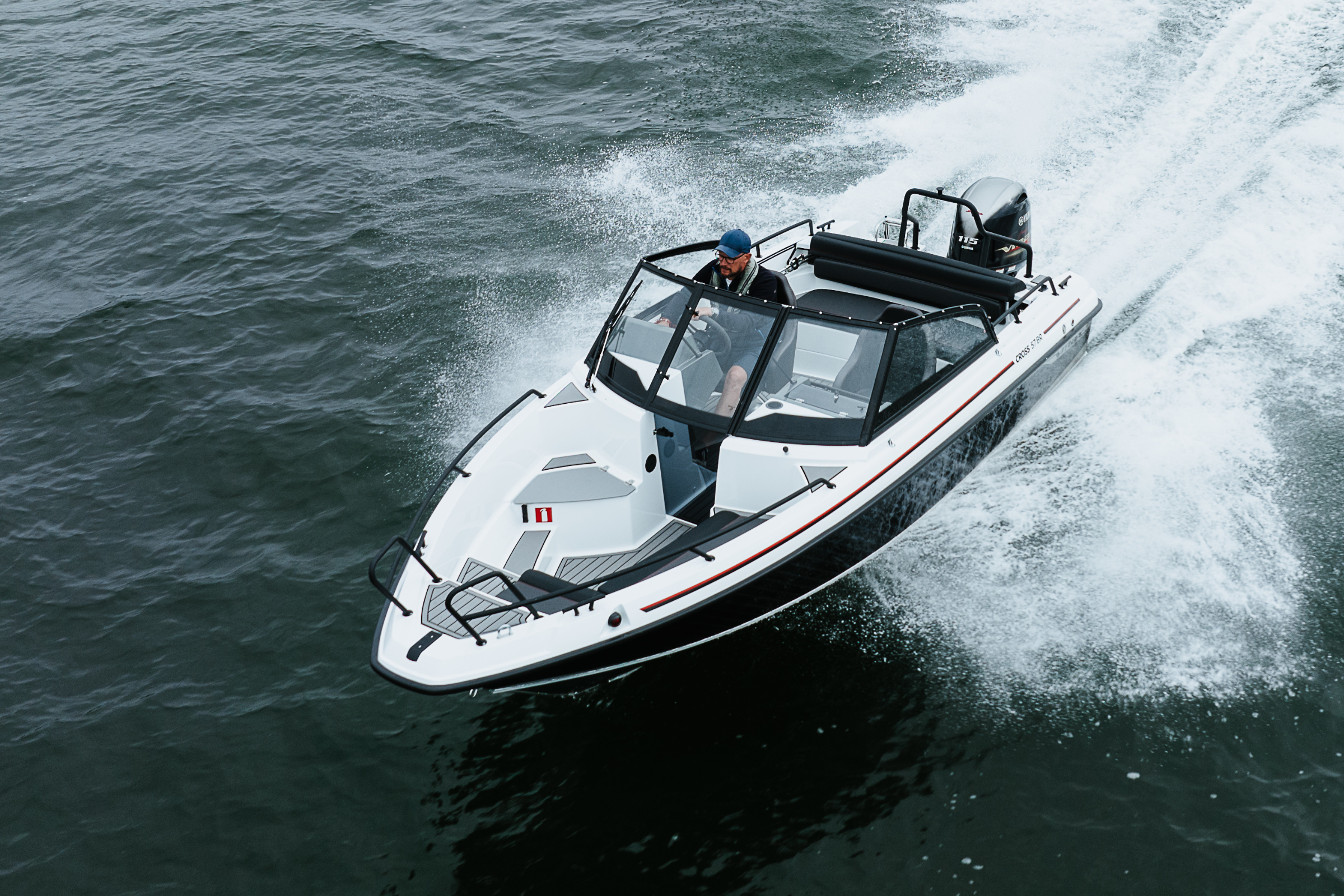 Yamarin Cross 57 BR VMAX - Kvarnbackens Båt AB