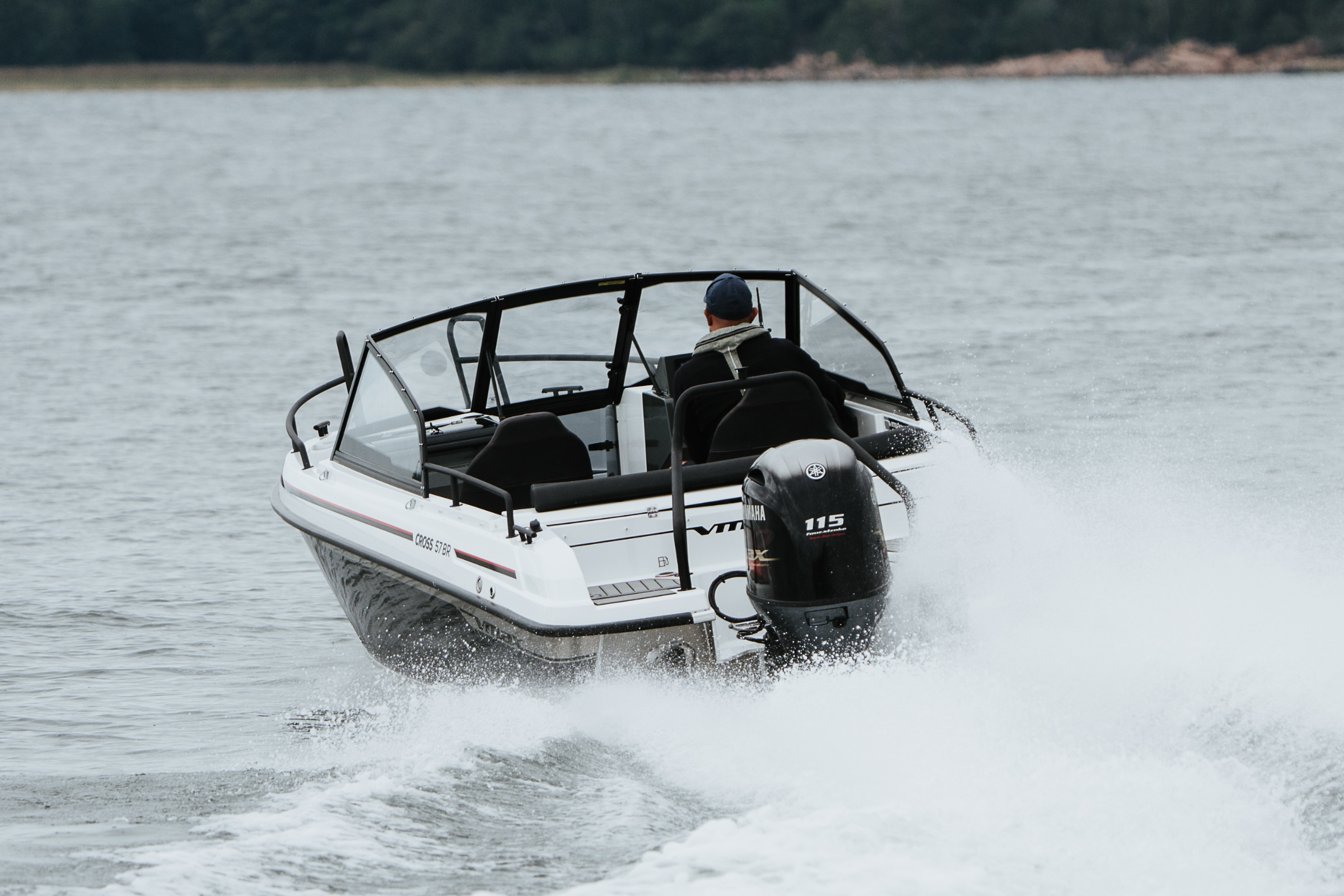Yamarin Cross 57 BR VMAX - Kvarnbackens Båt AB