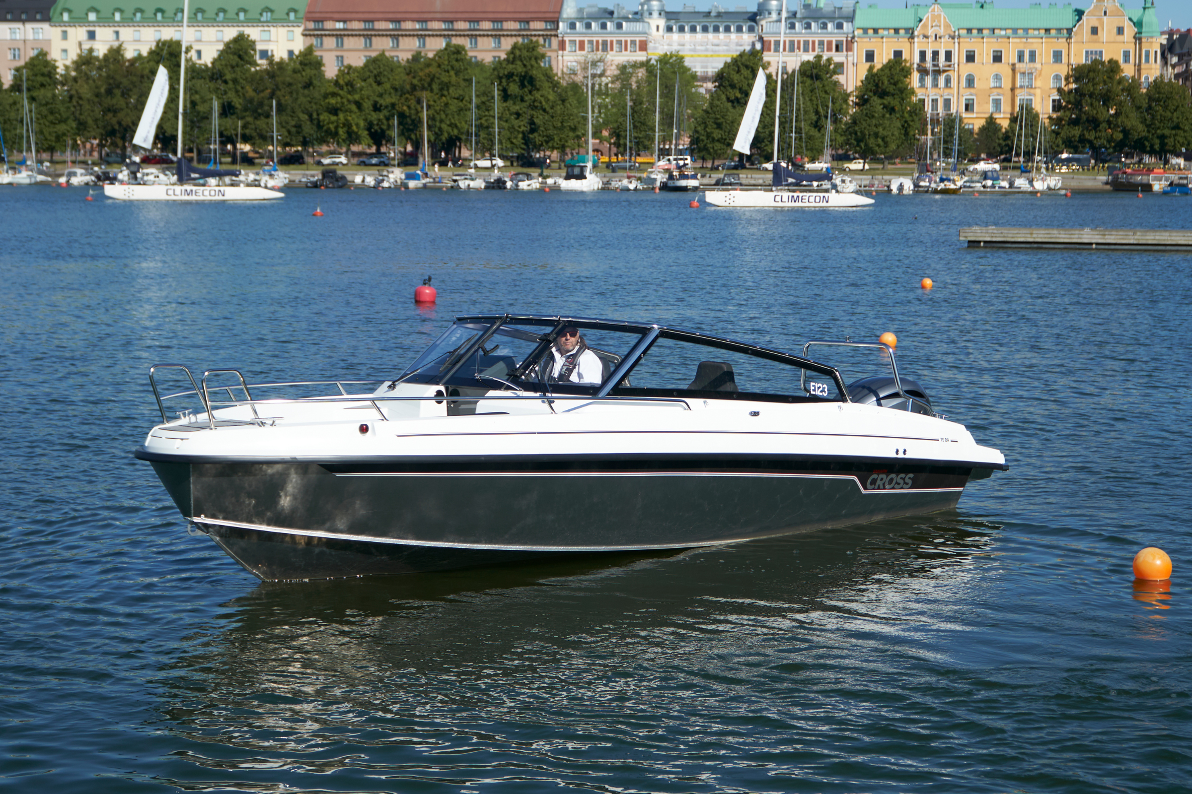 Yamarin Cross 75 BR - Kvarnbackens Båt AB